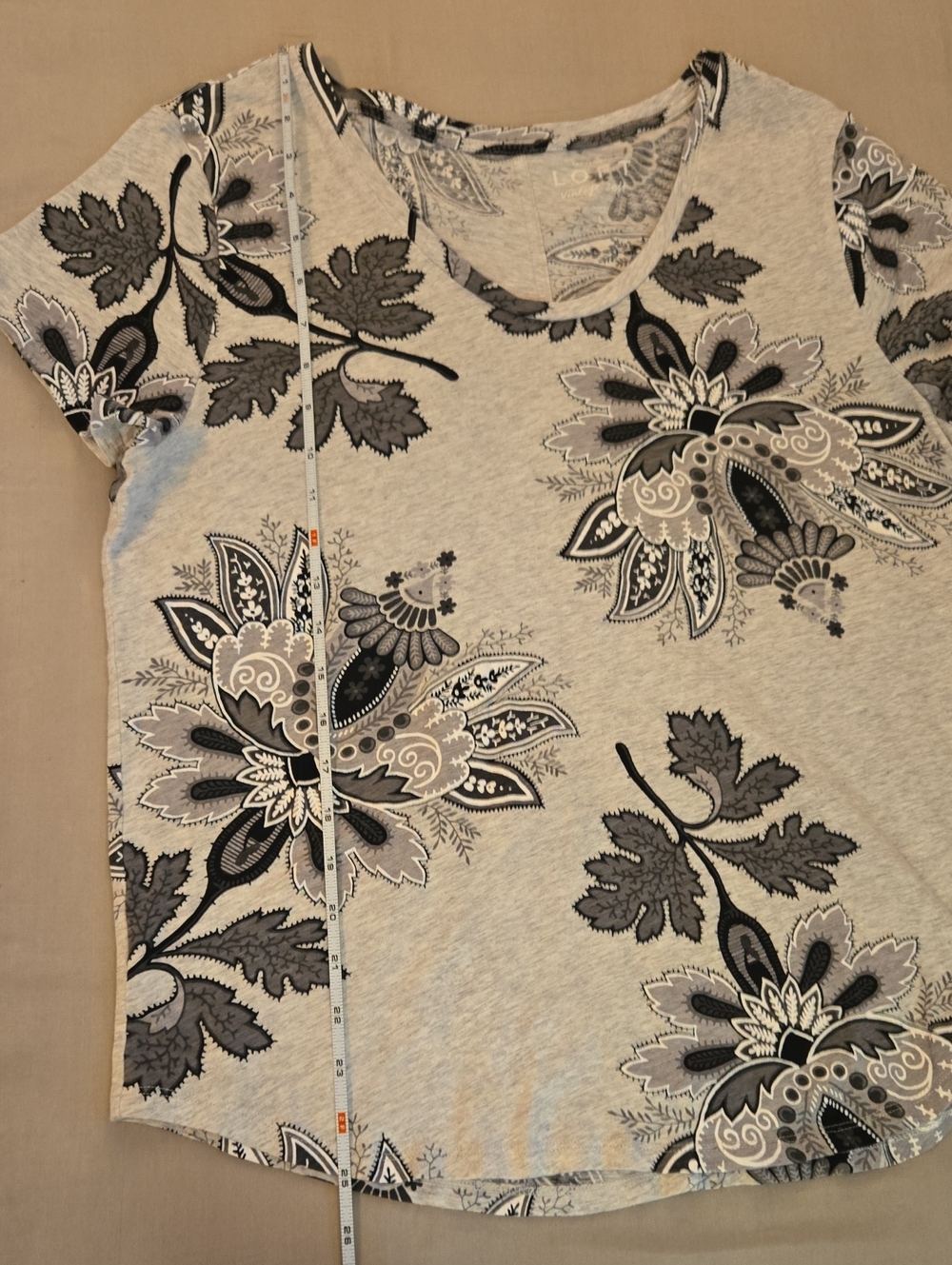 LOFT Vintage Soft 100% Cotton Tee Large Black Gray Floral Paisley Scoop Neck - Picture 8 of 10